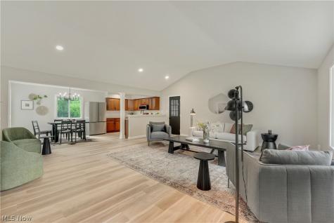 646 Ledge Road Macedonia OH 44056
