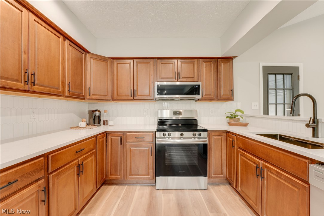 646 Ledge Road Macedonia OH 44056