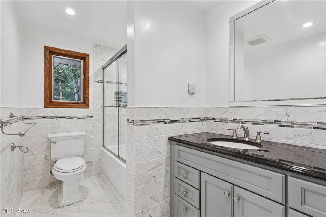 11574 Winterberry Lane Chardon OH 44024