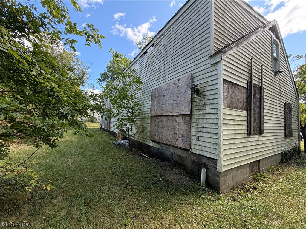 155 Federal Street NE Warren OH 44483