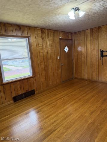 12412 Mortimer Avenue Cleveland OH 44111
