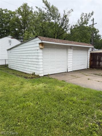 12412 Mortimer Avenue Cleveland OH 44111