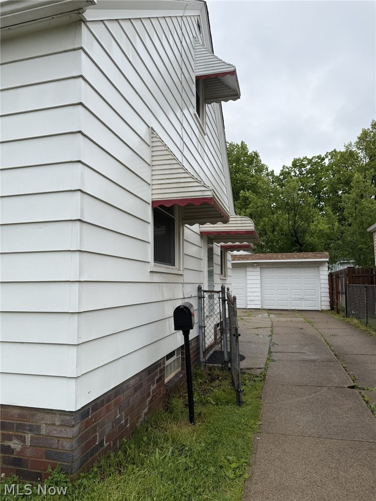 12412 Mortimer Avenue Cleveland OH 44111