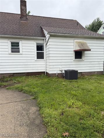 12412 Mortimer Avenue Cleveland OH 44111