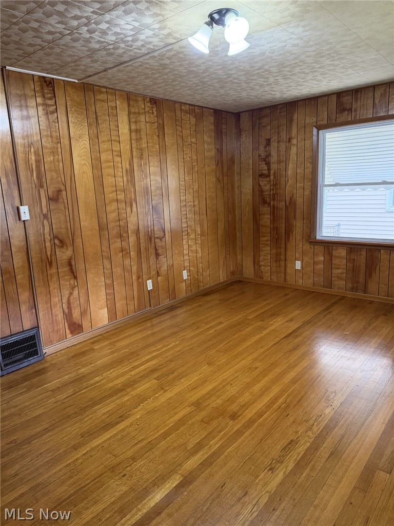 12412 Mortimer Avenue Cleveland OH 44111