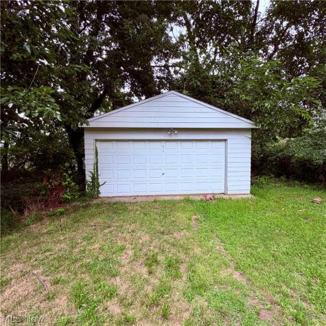 14307 Darley Avenue Cleveland OH 44110