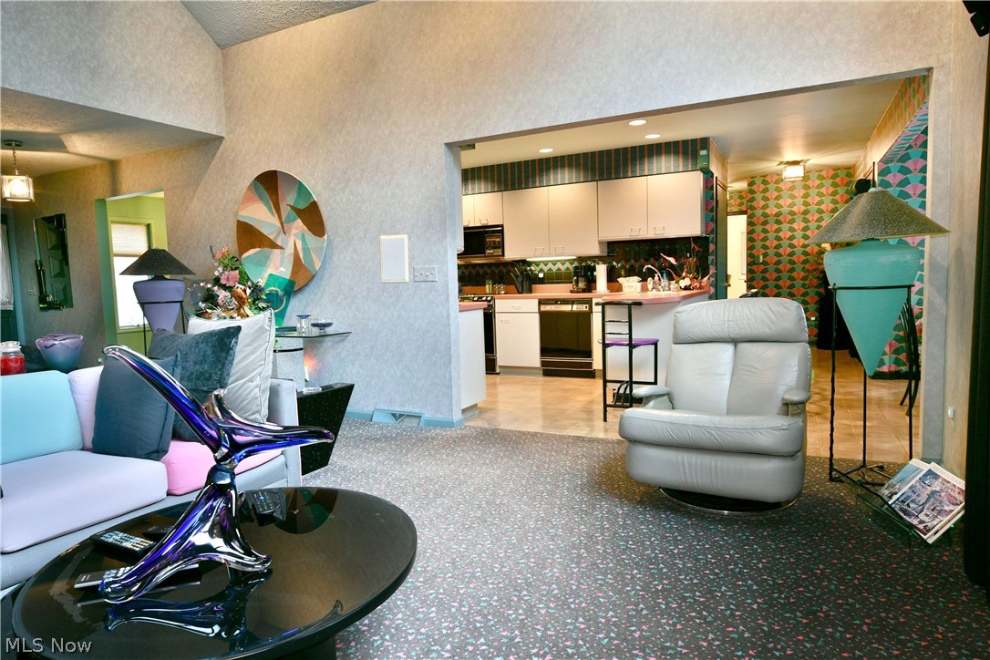 545 Thomas Lane Girard OH 44420