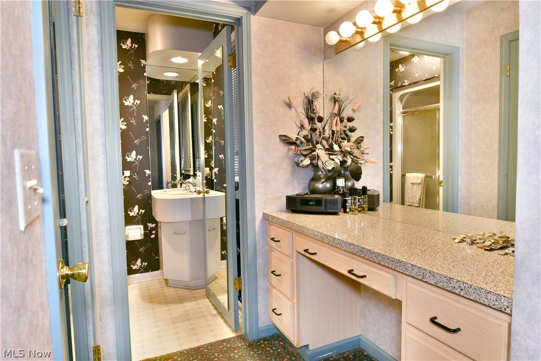 545 Thomas Lane Girard OH 44420
