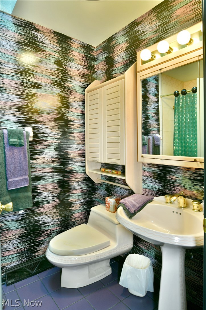 545 Thomas Lane Girard OH 44420