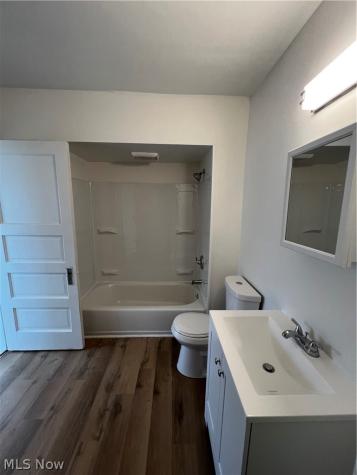 2089 Elbur Avenue Lakewood OH 44107