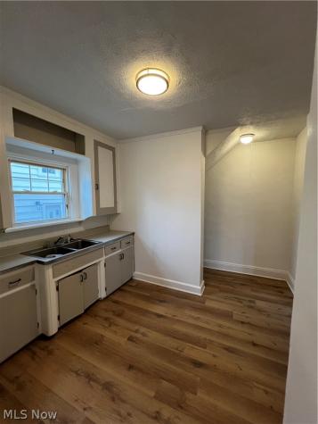 2089 Elbur Avenue Lakewood OH 44107