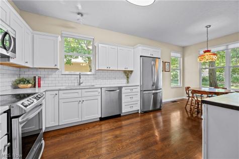 1936 Pembrooke Lane Avon OH 44011
