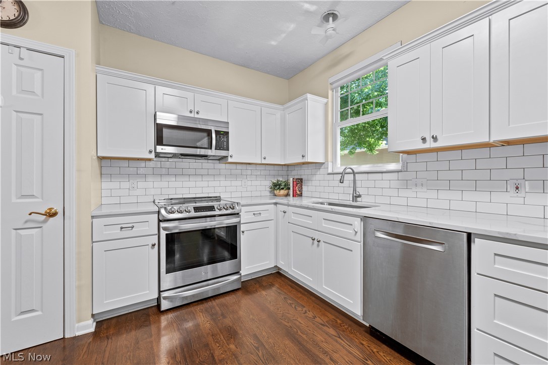 1936 Pembrooke Lane Avon OH 44011