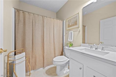 1936 Pembrooke Lane Avon OH 44011