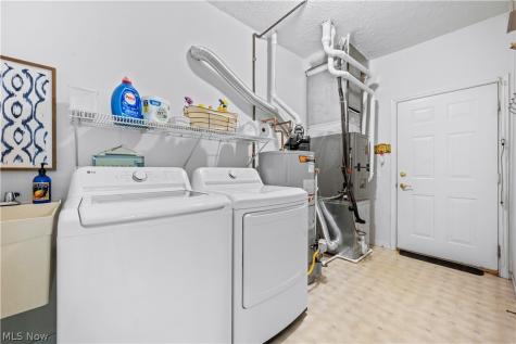 1936 Pembrooke Lane Avon OH 44011