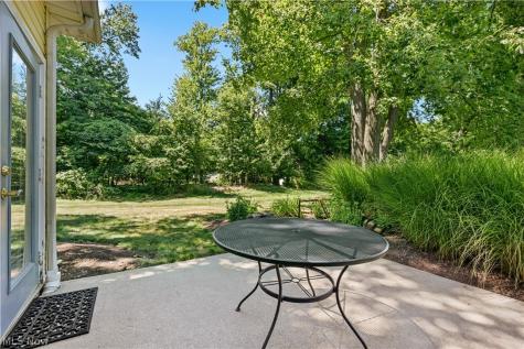 1936 Pembrooke Lane Avon OH 44011