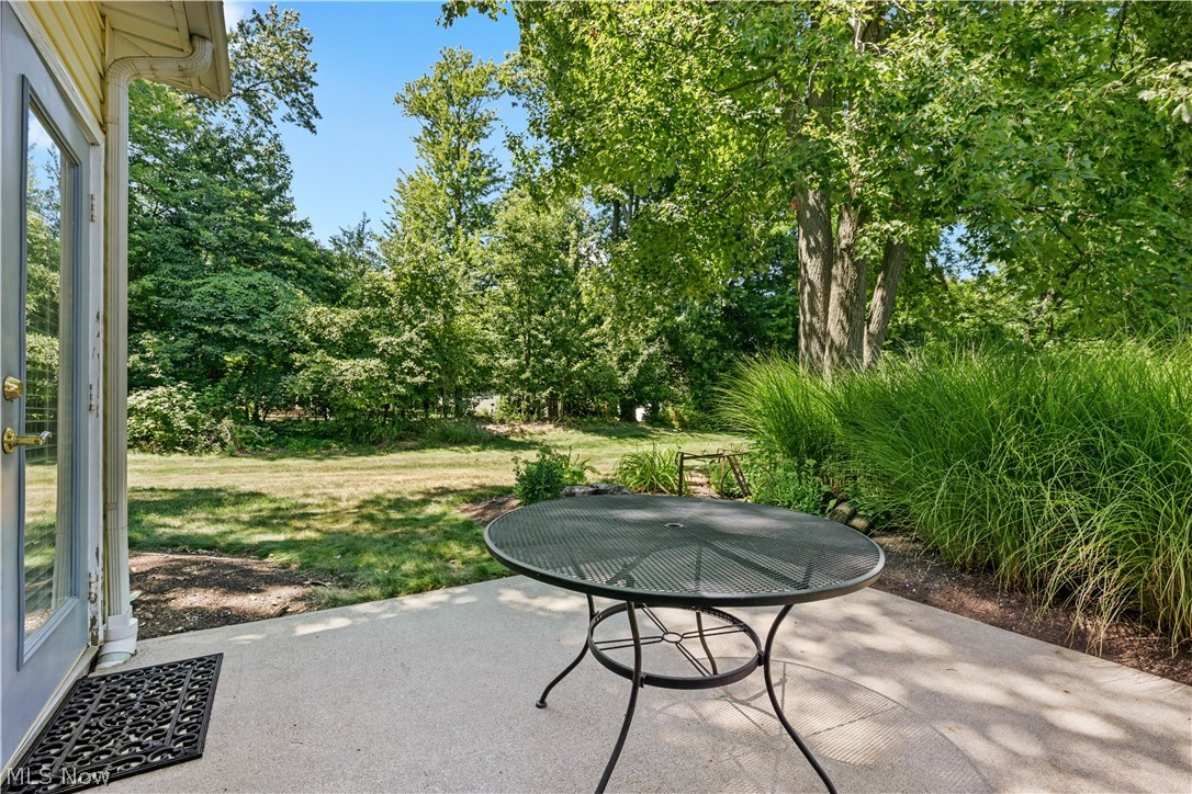 1936 Pembrooke Lane Avon OH 44011