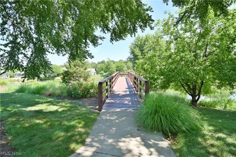 1936 Pembrooke Lane Avon OH 44011