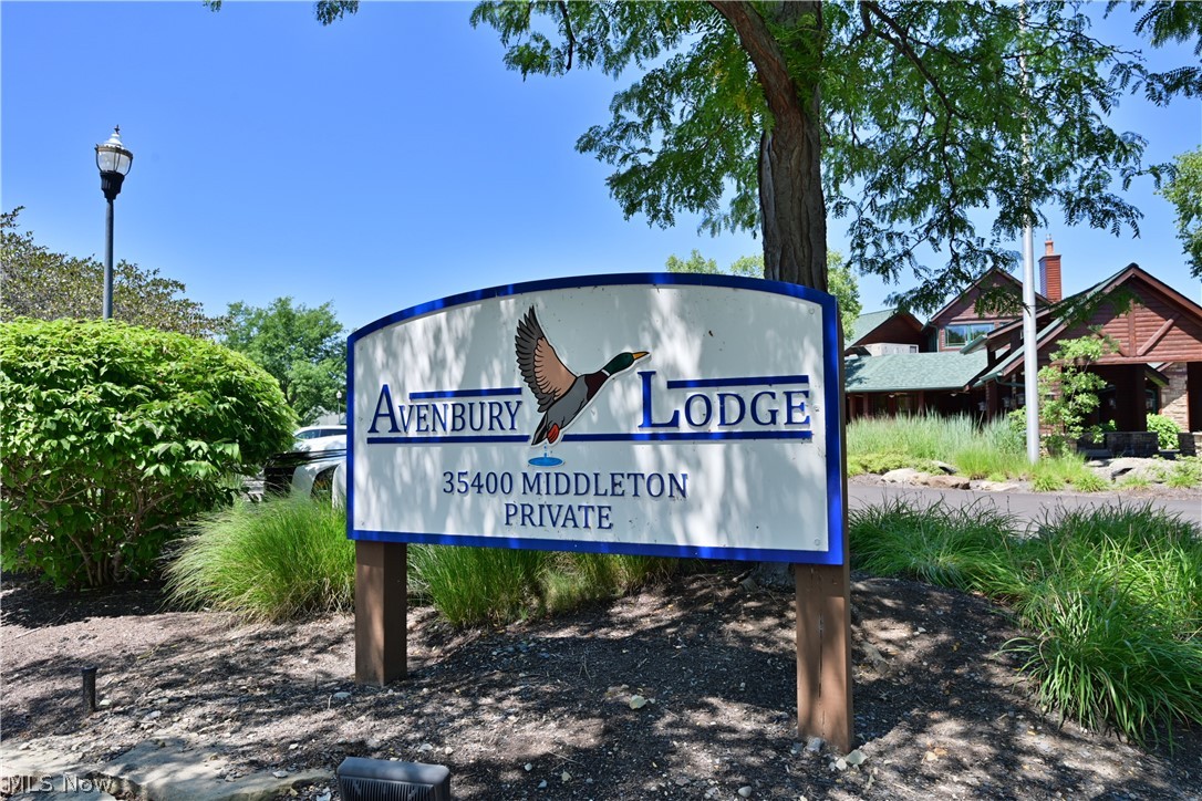 1936 Pembrooke Lane Avon OH 44011