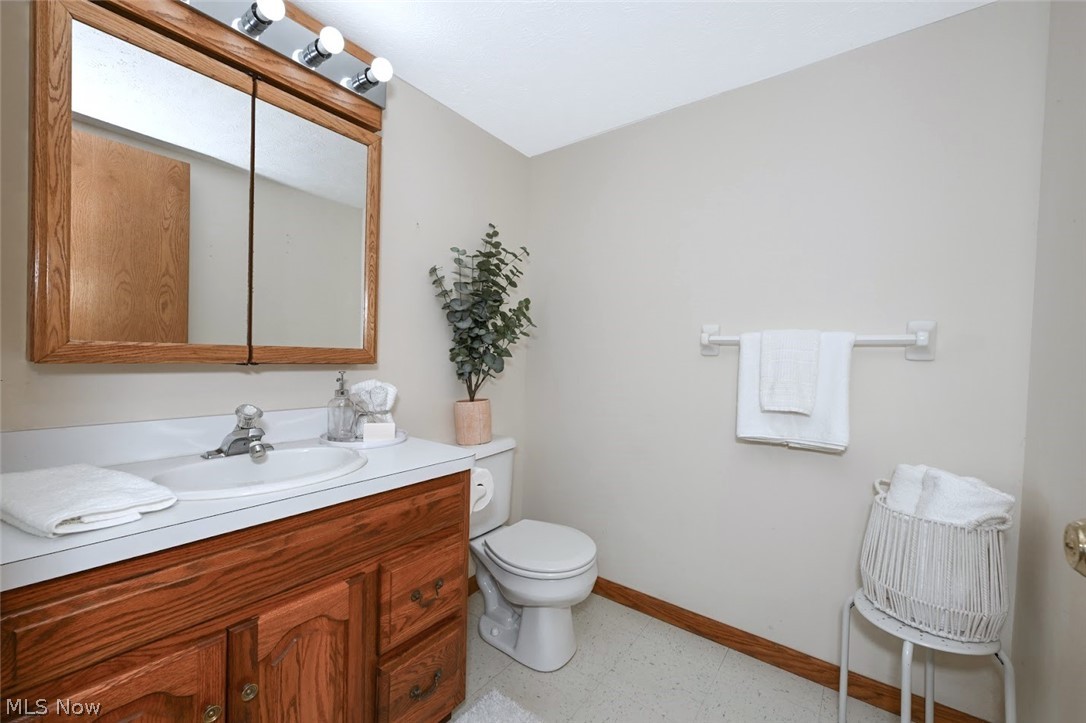2217 40th Street NE Canton OH 44705