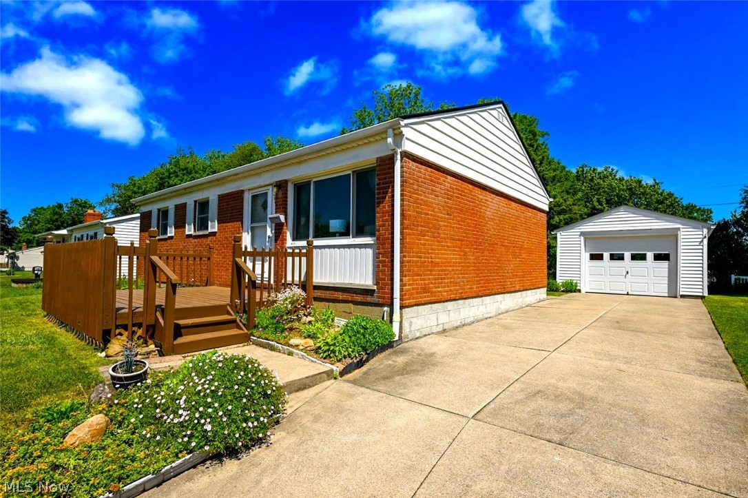 2217 40th Street NE Canton OH 44705