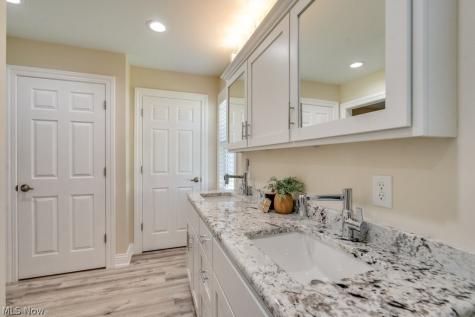 301 Avis Avenue NW Massillon OH 44646