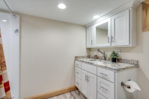 301 Avis Avenue NW Massillon OH 44646