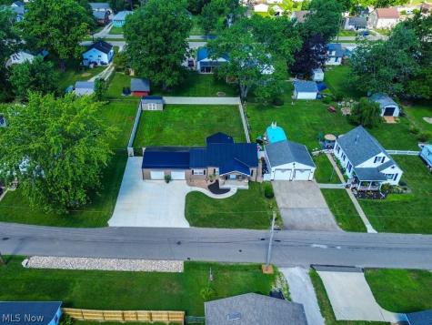 301 Avis Avenue NW Massillon OH 44646