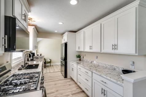 301 Avis Avenue NW Massillon OH 44646