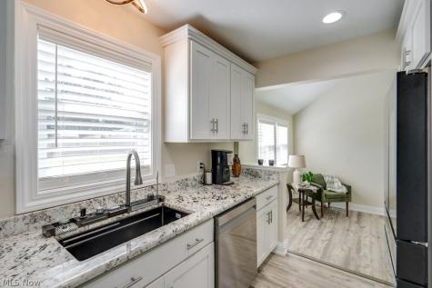 301 Avis Avenue NW Massillon OH 44646