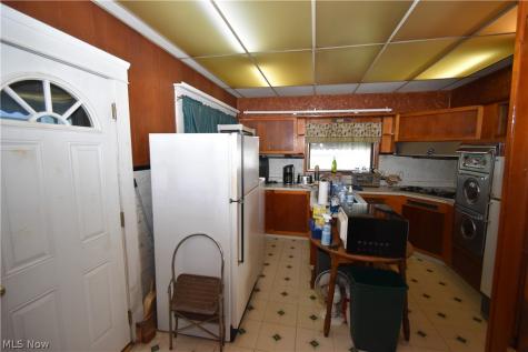 2064 W 44th Street Cleveland OH 44113