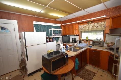 2064 W 44th Street Cleveland OH 44113