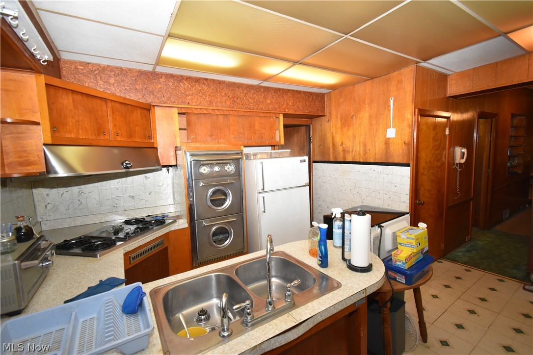 2064 W 44th Street Cleveland OH 44113