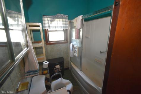 2064 W 44th Street Cleveland OH 44113
