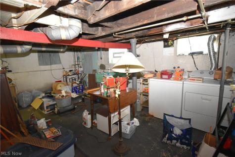 2064 W 44th Street Cleveland OH 44113