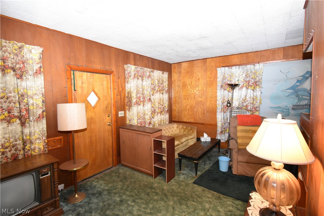 2064 W 44th Street Cleveland OH 44113