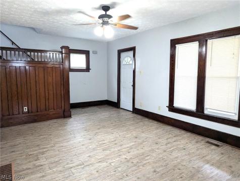 876 Avon Street Akron OH 44310
