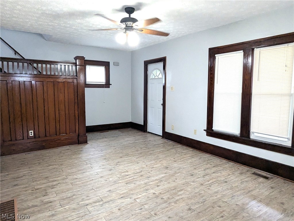 876 Avon Street Akron OH 44310