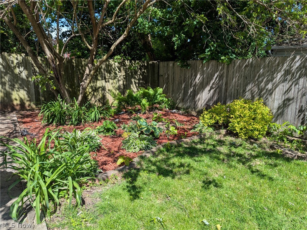 876 Avon Street Akron OH 44310