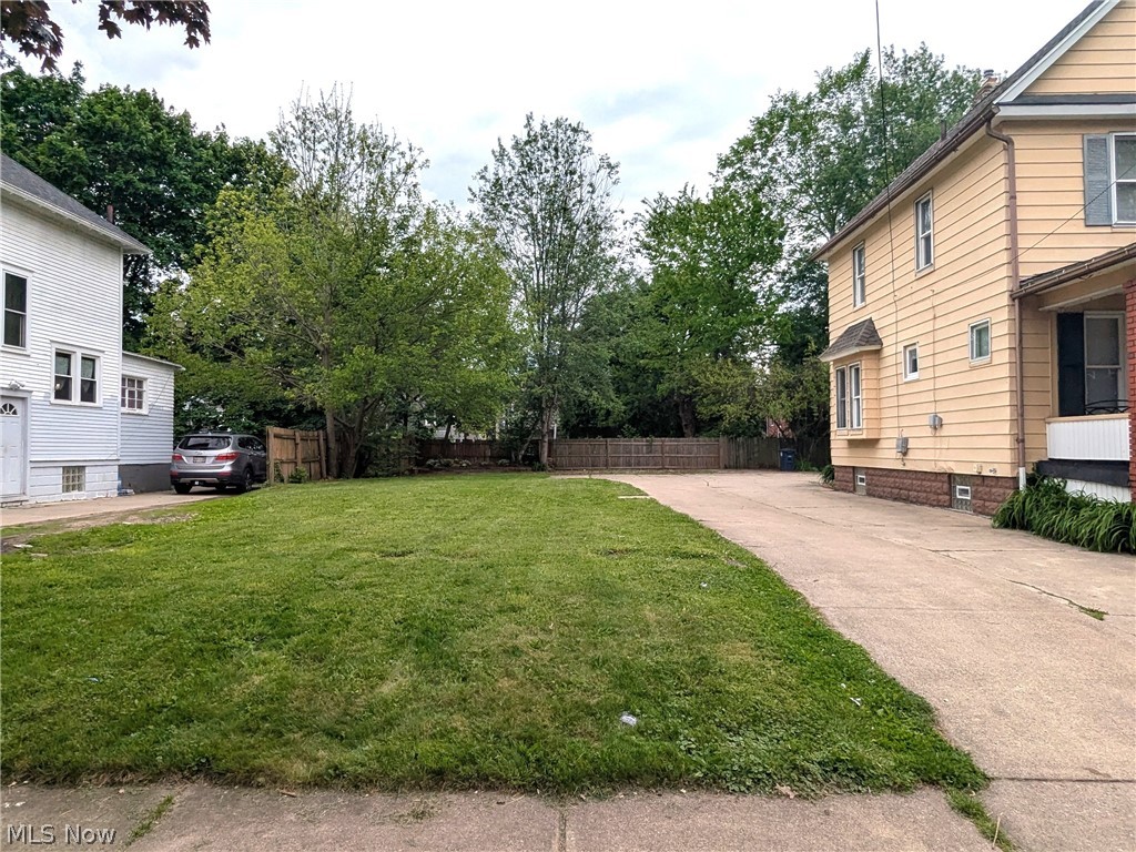 876 Avon Street Akron OH 44310