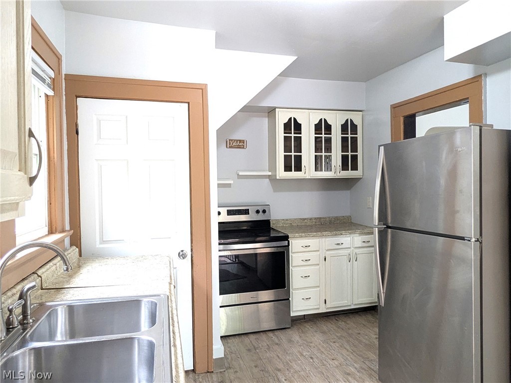 876 Avon Street Akron OH 44310