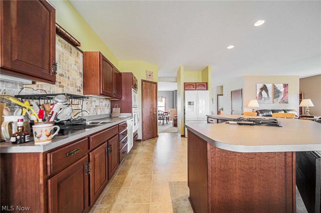 3730 Rice Road SW New Philadelphia OH 44663