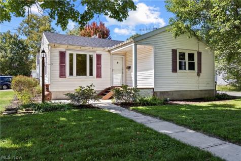436 Courtland Street Wellington OH 44090