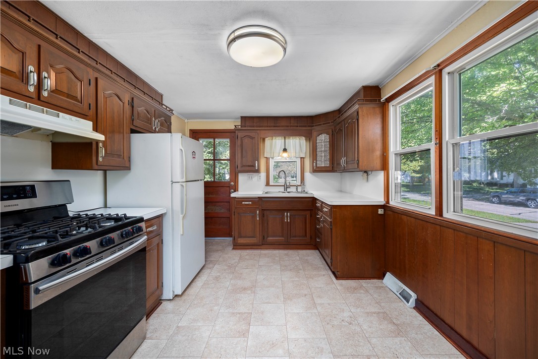 436 Courtland Street Wellington OH 44090
