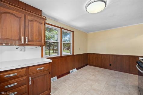 436 Courtland Street Wellington OH 44090