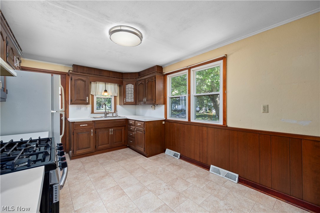436 Courtland Street Wellington OH 44090