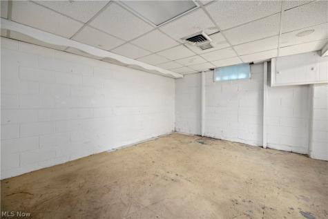 436 Courtland Street Wellington OH 44090