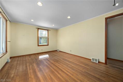 436 Courtland Street Wellington OH 44090
