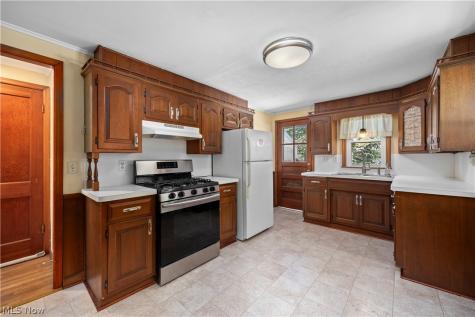 436 Courtland Street Wellington OH 44090