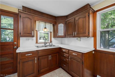 436 Courtland Street Wellington OH 44090